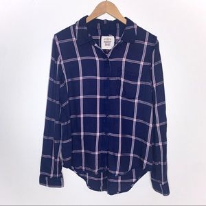 Women’s Blue Plaid Button Up Long Sleeve Shirt